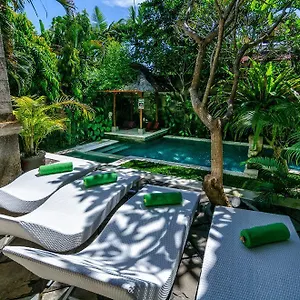 Hostel Laki Uma - Male Only